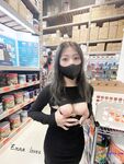 最新8月流出，推特八字大奶露脸反差婊【Emma18Y】高价订阅福利，勇闯有人男厕景区超市露出道具紫薇野战啪啪