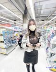 最新8月流出，推特八字大奶露脸反差婊【Emma18Y】高价订阅福利，勇闯有人男厕景区超市露出道具紫薇野战啪啪