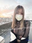 最新8月流出，推特八字大奶露脸反差婊【Emma18Y】高价订阅福利，勇闯有人男厕景区超市露出道具紫薇野战啪啪