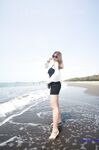 最新8月流出，推特八字大奶露脸反差婊【Emma18Y】高价订阅福利，勇闯有人男厕景区超市露出道具紫薇野战啪啪