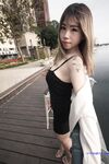 最新8月流出，推特八字大奶露脸反差婊【Emma18Y】高价订阅福利，勇闯有人男厕景区超市露出道具紫薇野战啪啪
