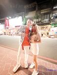 最新8月流出，推特八字大奶露脸反差婊【Emma18Y】高价订阅福利，勇闯有人男厕景区超市露出道具紫薇野战啪啪