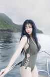 最新8月流出，推特八字大奶露脸反差婊【Emma18Y】高价订阅福利，勇闯有人男厕景区超市露出道具紫薇野战啪啪