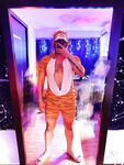 Mayaman at makapangyarihang ginoo na Fan Dashen [Fat House Hookup Expert] High-end sex game, ang modelong estudyanteng babae na si Liangjia ay nakikipaglaro din sa mga buntis na babae, lahat ng uri ng sluts ay sumusuko sa kanya
