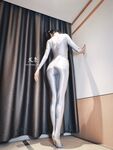 Wanita seksi, seorang isteri yang bermaruah, "Clockwork", mempunyai seorang suami cuckold dating seorang lelaki bujang sangat kejam seluruh zakarnya menembusi dia tanpa kondom.