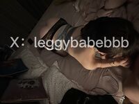 性感反差白富美女神『leggybabenb』领导故意把男友派去出差然后来家里玩，听说男友喜欢打我屁股就一直使劲打，叫声诱人