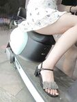 海角《兄妹乱伦》【爱上自己的亲妹妹】趁爸妈不在家偷偷溜进妹妹的房间强插妹妹的小嫩B