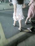海角《兄妹乱伦》【爱上自己的亲妹妹】趁爸妈不在家偷偷溜进妹妹的房间强插妹妹的小嫩B