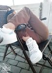 海角《兄妹乱伦》【爱上自己的亲妹妹】趁爸妈不在家偷偷溜进妹妹的房间强插妹妹的小嫩B