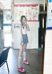 海角《兄妹乱伦》【爱上自己的亲妹妹】趁爸妈不在家偷偷溜进妹妹的房间强插妹妹的小嫩B