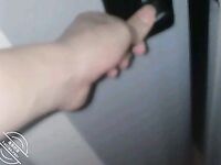 海角《兄妹乱伦》【爱上自己的亲妹妹】趁爸妈不在家偷偷溜进妹妹的房间强插妹妹的小嫩B