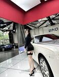 30萬粉絲著名美團外賣媛網紅秀人網模特「小逗逗」全量推特資源 極品露臉大長腿頂級露出專家