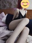 清纯白嫩小母狗学妹『辞安』白虎当然要配白丝啦，好喜欢被鸡巴插入的感觉，想当哥哥的炮架被哥哥抱起来操