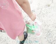 海角《兄妹乱伦》【我的龙凤胎妹妹】龙凤胎哥哥强上02年亲妹妹再次操正在写作业的妹妹干到一半才发现老妈在家