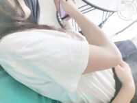 海角《兄妹乱伦》【我的龙凤胎妹妹】龙凤胎哥哥强上02年亲妹妹再次操正在写作业的妹妹干到一半才发现老妈在家