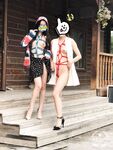 顶级调教大神『帝都金领S』最新调教视频，双飞姐妹花商场露出人前调教，别人眼里的女神在金主面前就是条小母狗