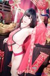 超美巨乳女神【黎菲兒（三頭犬）】OF私拍福利 肚兜挑逗