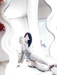 白嫩清純蘿莉小母狗『小噠Xio』剛穿好小裙子准備出門被哥哥看到了 結果被抓到鏡子面前一頓操，小狗被操得嗷嗷叫