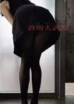 최고의 훅업 마스터 '서울 빅 웨폰'은 당당한 유부녀, 우아한 아가씨, 순수한 여고생, 섹시한 젊은 모델, 대조적인 색녀들, 그녀를 감당할 수 없는 여신이 남들 앞에서 완성된다.