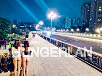 9월 최신 워터프리 소식! 트위터 [HUNGERLAN] 팔로워 40만 명을 보유한 여신은 초특급 구강성교 중 행인들 앞에 노출, 릴리 3P 항문항문 발달