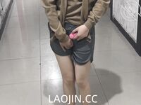 In 2024, Haijiao Master collected [half-sister] shy past, dad fucked mom next door, I fucked sister here, there is some excitement and stimulation