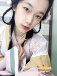 The innocent young lady showing her face in 2004 [Pepper Seed] latest customization for September - Hanfu