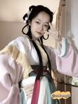 The innocent young lady showing her face in 2004 [Pepper Seed] latest customization for September - Hanfu