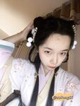 The innocent young lady showing her face in 2004 [Pepper Seed] latest customization for September - Hanfu