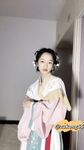 The innocent young lady showing her face in 2004 [Pepper Seed] latest customization for September - Hanfu