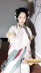 The innocent young lady showing her face in 2004 [Pepper Seed] latest customization for September - Hanfu