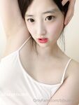 最新9月订阅福利，万人追踪OF极品露脸反差母狗【bjbubryun】私拍，天生一副欠干的脸，道具自嗨各种淫态
