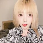 強くお勧めします、何千人もの人々に追われる女神になるのではなく、お金の所有者である雌犬、情熱と福利を備えたTwitterの美しさ[Xiao Susu]、2本指の禅サルスベリのクローズアップショット彼女の胸を揉みながら