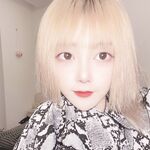 強くお勧めします、何千人もの人々に追われる女神になるのではなく、お金の所有者である雌犬、情熱と福利を備えたTwitterの美しさ[Xiao Susu]、2本指の禅サルスベリのクローズアップショット彼女の胸を揉みながら