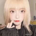 強くお勧めします、何千人もの人々に追われる女神になるのではなく、お金の所有者である雌犬、情熱と福利を備えたTwitterの美しさ[Xiao Susu]、2本指の禅サルスベリのクローズアップショット彼女の胸を揉みながら
