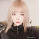 強くお勧めします、何千人もの人々に追われる女神になるのではなく、お金の所有者である雌犬、情熱と福利を備えたTwitterの美しさ[Xiao Susu]、2本指の禅サルスベリのクローズアップショット彼女の胸を揉みながら