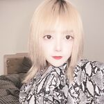 強くお勧めします、何千人もの人々に追われる女神になるのではなく、お金の所有者である雌犬、情熱と福利を備えたTwitterの美しさ[Xiao Susu]、2本指の禅サルスベリのクローズアップショット彼女の胸を揉みながら