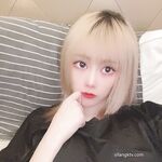 強くお勧めします、何千人もの人々に追われる女神になるのではなく、お金の所有者である雌犬、情熱と福利を備えたTwitterの美しさ[Xiao Susu]、2本指の禅サルスベリのクローズアップショット彼女の胸を揉みながら