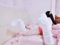 청순한 꼬리가 달린 인간형 암캐 "에로틱 꼬마 요정"복지 개인 사진 - 로리 체육복 zip