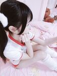 청순한 꼬리가 달린 인간형 암캐 "에로틱 꼬마 요정"복지 개인 사진 - 로리 체육복 zip