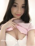 Faedah langganan September terkini! Pelajar muda luar negara yang berada di puncak penampilan sulungnya menunjukkan wajahnya [alyssajelly], wajah dan pukinya berada dalam bingkai yang sama dengan Ziwei, dia mempamerkan tubuh halusnya dalam keadaan bogel, 