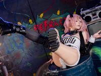 B站【Yiko湿润兔咬一口兔娘】最新『妮可三百窟』Shake it 双视角骚舞SM捆绑很顶