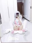 超极品可爱小萝莉『小宅酱』被爸爸用拍子打红屁股牵着狗链挨操呜呜呜好疼但是好刺激啊