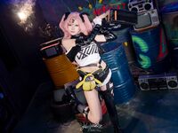 咬一口兔娘ovo-9月作品『妮可三百窟』Shake it