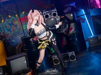 咬一口兔娘ovo-9月作品『妮可三百窟』Shake it