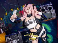咬一口兔娘ovo-9月作品『妮可三百窟』Shake it