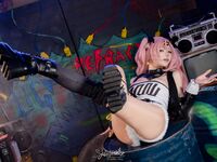 咬一口兔娘ovo-9月作品『妮可三百窟』Shake it