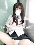 清纯学姐女神『汌汌』 福利私拍，即清纯又风骚粉粉嫩嫩的肌肤