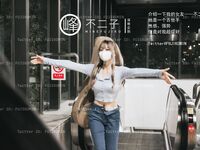 【深夜企画】最高のモデル【峰不二子】 ～ギターお姉さんの香る野外露出とオナニー、最高の好色娘の全自動汁搾り～