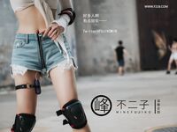 【深夜企划】极品模特【峰不二子】-美穴塞入跳蛋玩滑下体都湿透了男厕帮路人小哥哥解决翘硬肉棒
