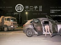 【深夜企劃】極品模特【峰不二子】-馬路中央驚險之旅 全裸露出灌腸噴射 在車流中完成菊穴高潮